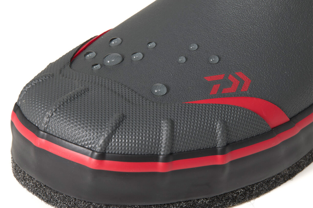 |DAIWAから釣り専用ブーツが登場。“特殊ゴム”素材採用で、軽量化しながら快適な履き心地。専用設計だからこその完成度に。