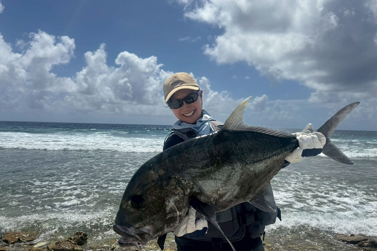 |【福島和可菜のLove Fishing】海外遠征でGTとバチバチファイト!オカッパリから大型も・・・!