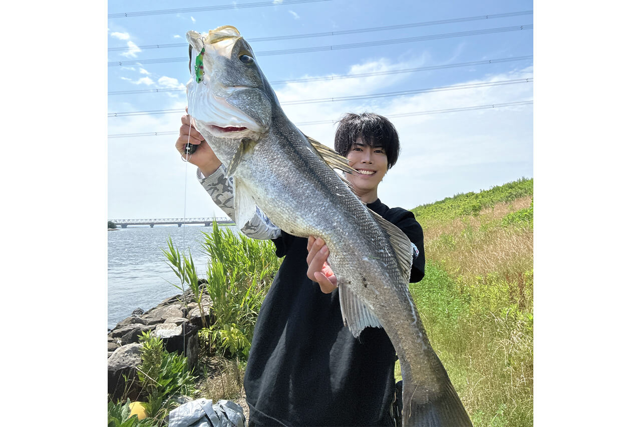 |「全身全霊でオススメです」デイゲームもナイトゲームも。この2つのルアーを使い分けてみてください。