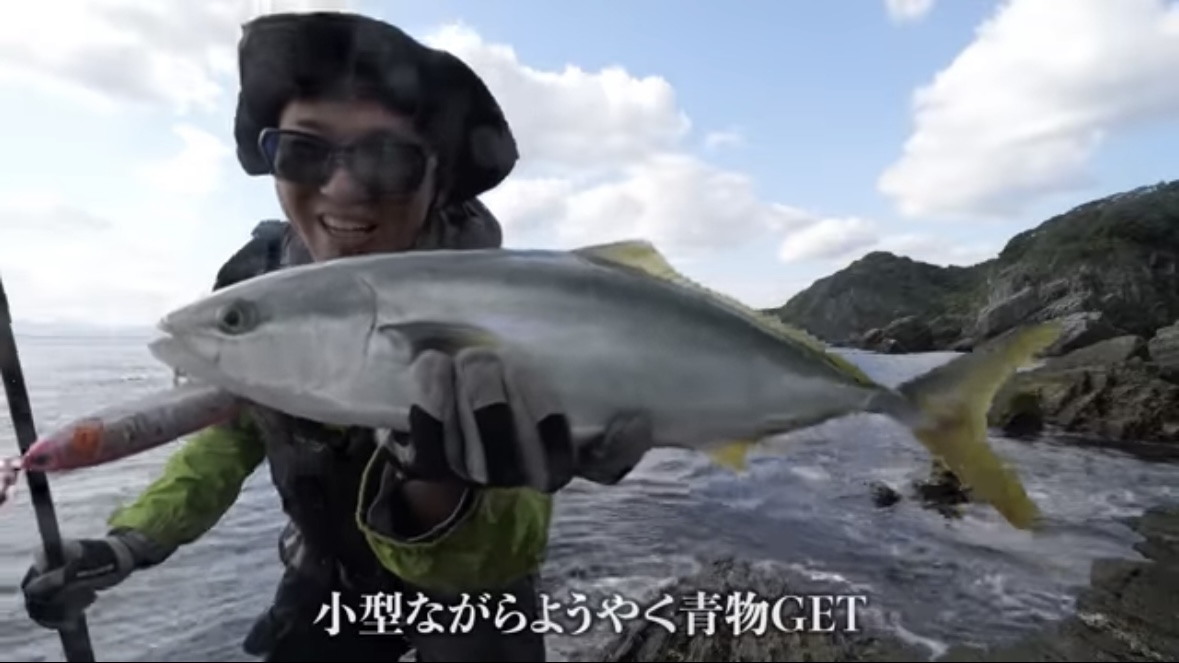 |「キタ!コレ!」“激流に浮かぶ無人島”の『大型魚』を狙った結果…。「水中映像がすごすぎ」「映像美だわ」などの反響多数!