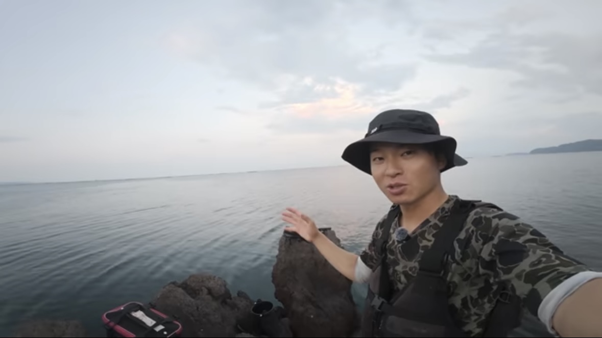 ｜「キタ！キタ！」「自然界には存在しないはずなのに…」事故で逃げ出した“人工怪魚”が潜む海。釣りあげるべく泊まり込みで狙ったら、まさかの結果に…。