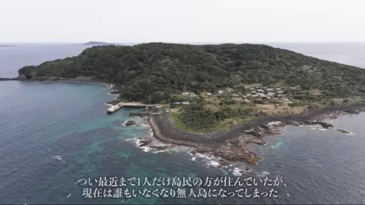 |「ここ全部が完全に廃墟です」「かつては200人も」人が消えた無人島で、未知の大物を狙ってみたら…。「情報が全くありません」