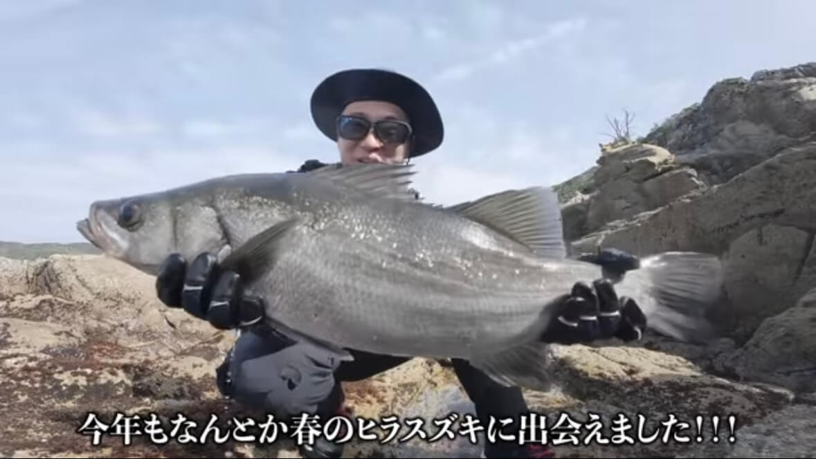 |「ここ全部が完全に廃墟です」「かつては200人も」人が消えた無人島で、未知の大物を狙ってみたら…。「情報が全くありません」