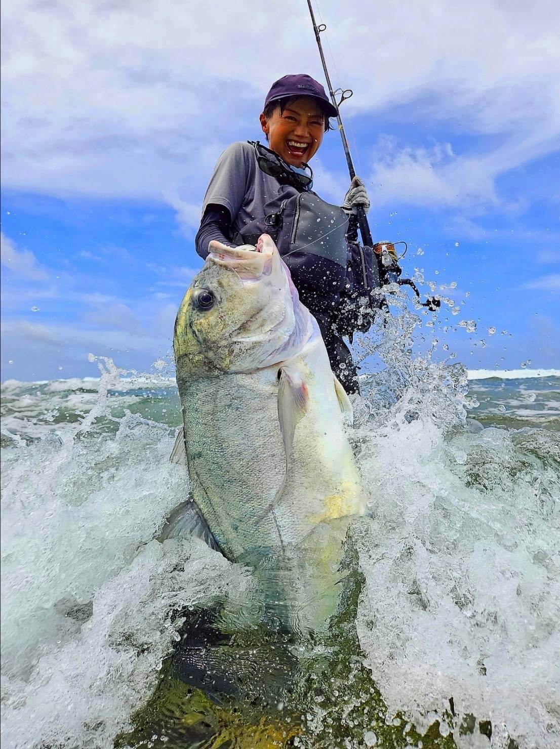 |【福島和可菜のLove Fishing】海外遠征でGTとバチバチファイト!オカッパリから大型も・・・!