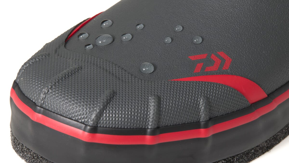 ｜DAIWAから釣り専用ブーツが登場。“特殊ゴム”素材採用で、軽量化しながら快適な履き心地。専用設計だからこその完成度に。