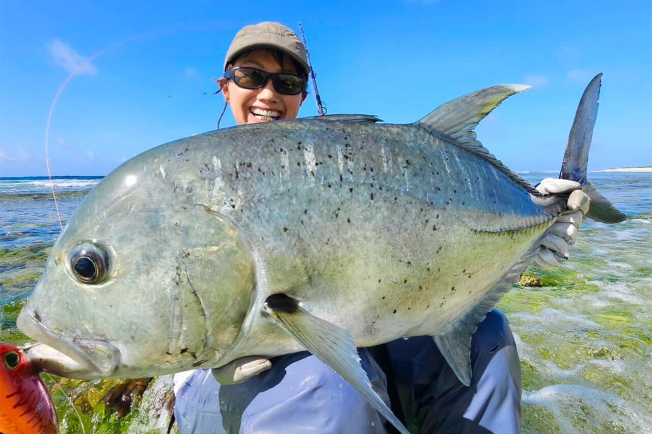 |【福島和可菜のLove Fishing】海外遠征でGTとバチバチファイト!オカッパリから大型も・・・!