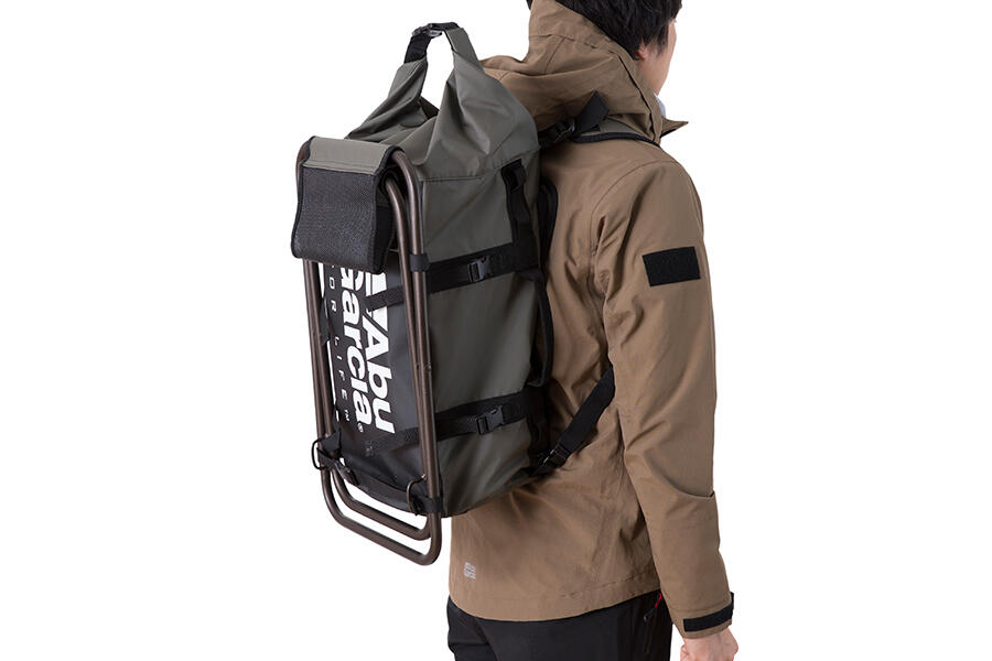 ｜「椅子です」「バッグです」「「合体!!」」超便利な椅子バッグが7700円→48％引きで買える！