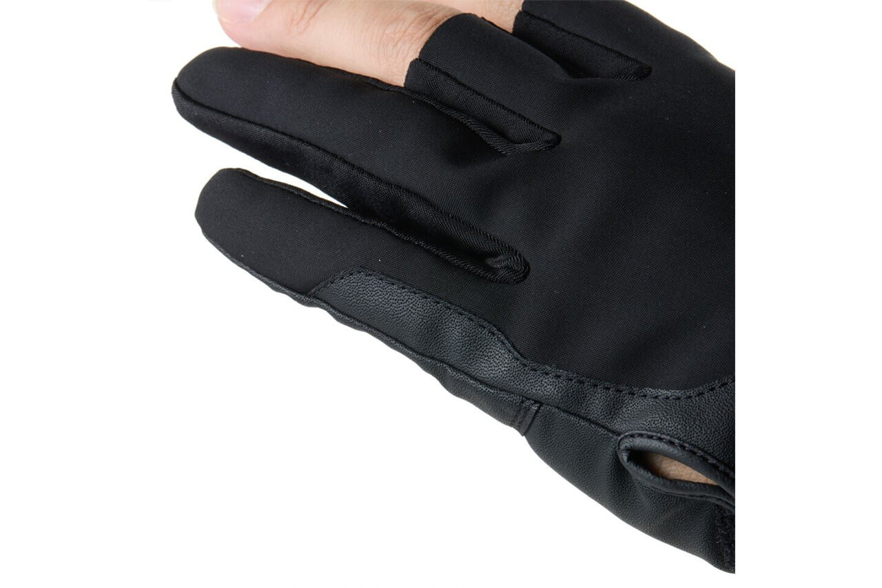 ｜シマノから登場する“釣り専用”グローブ。しっかりと保温しながらも透湿素材で蒸れない快適性。3本抜き仕様で操作性も抜群に。