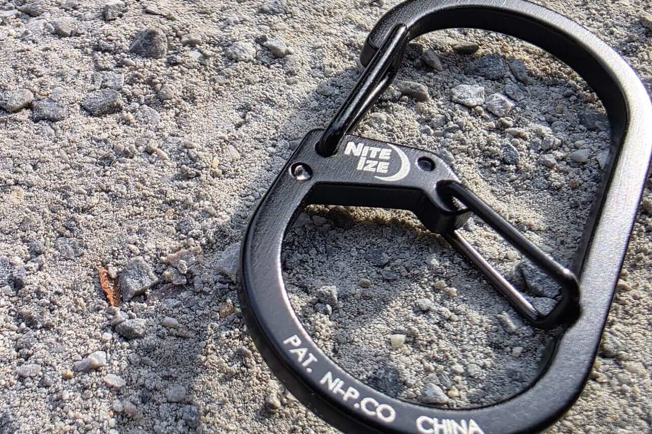 ｜【Amazonベストセラー1位】「めちゃ捗るわ…」“千円以下”で買える。評価4.5超えの『アウトドアギア』が便利過ぎた件。「日常使いでも」「使い方自由」