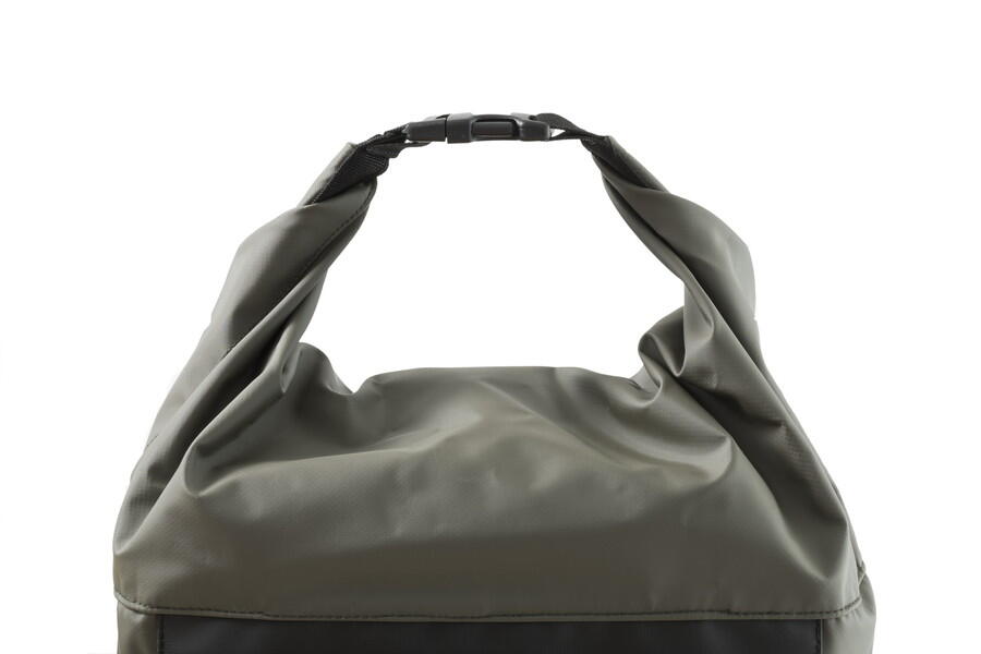 ｜「椅子です」「バッグです」「「合体!!」」超便利な椅子バッグが7700円→48％引きで買える！