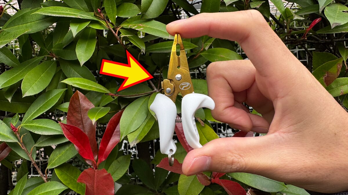 ｜「マジで小さい」「数百円で買える」超ミニサイズのプライヤーなのに『全機能』搭載でバッグに忍ばせておきたい件。