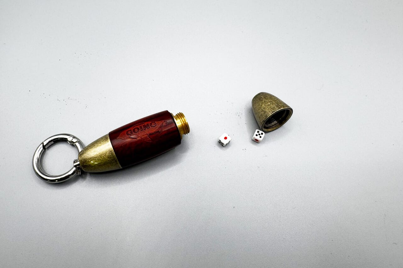 |「高級感凄い」「これが二千円で買える」老舗ライターメーカーの『オイルライター』を買ってみた。