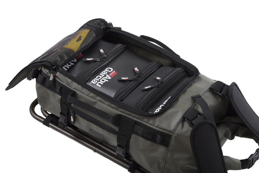 ｜「椅子です」「バッグです」「「合体!!」」超便利な椅子バッグが7700円→48％引きで買える！