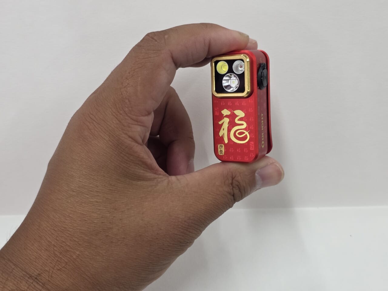 ｜【1ヵ月で900個以上売れた！】嬉しい「3要素」が揃った最強ミニライトを見つけた！屋外活動から災害対策もこれで安心!?