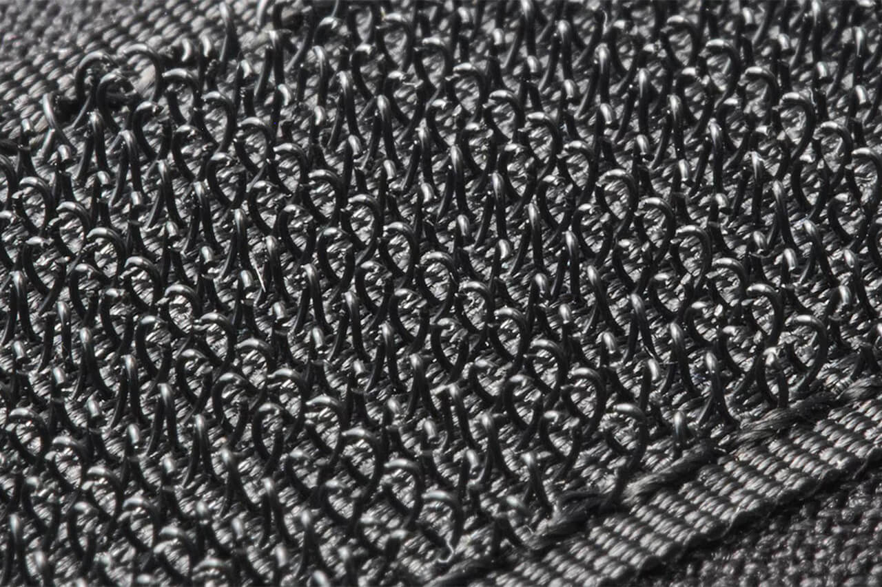 ｜あなたのスプールをしっかり守る。大手のシマノがこだわりを詰め込んだ『専用ケース』が登場。水を通さず、衝撃から保護する合成ゴム採用で持ち運びも安心。