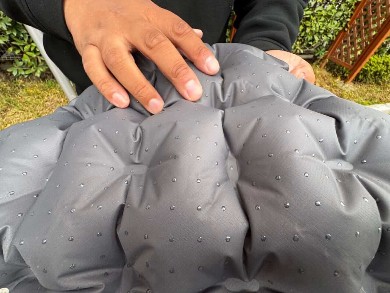 ｜【Amazonベストセラー！】ポケットサイズなのにお尻が幸せ！一瞬で膨らむフカフカクッション!!