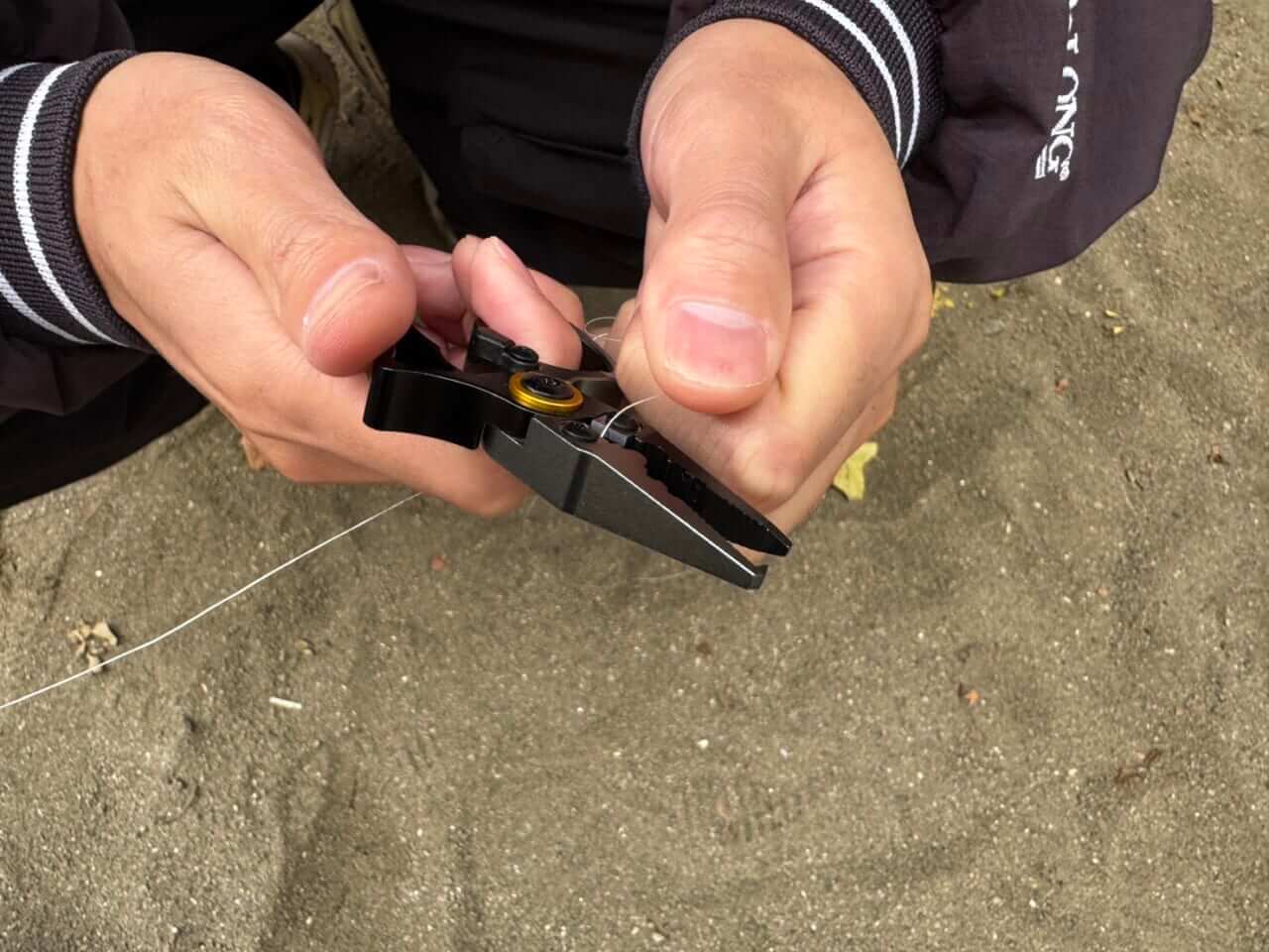 |「なんだこの形…」「ガジェット感がいいわ」この形状が実は…。見た目以上に『使える』本気の逸品。持っておいて損なしのアイテムとは?