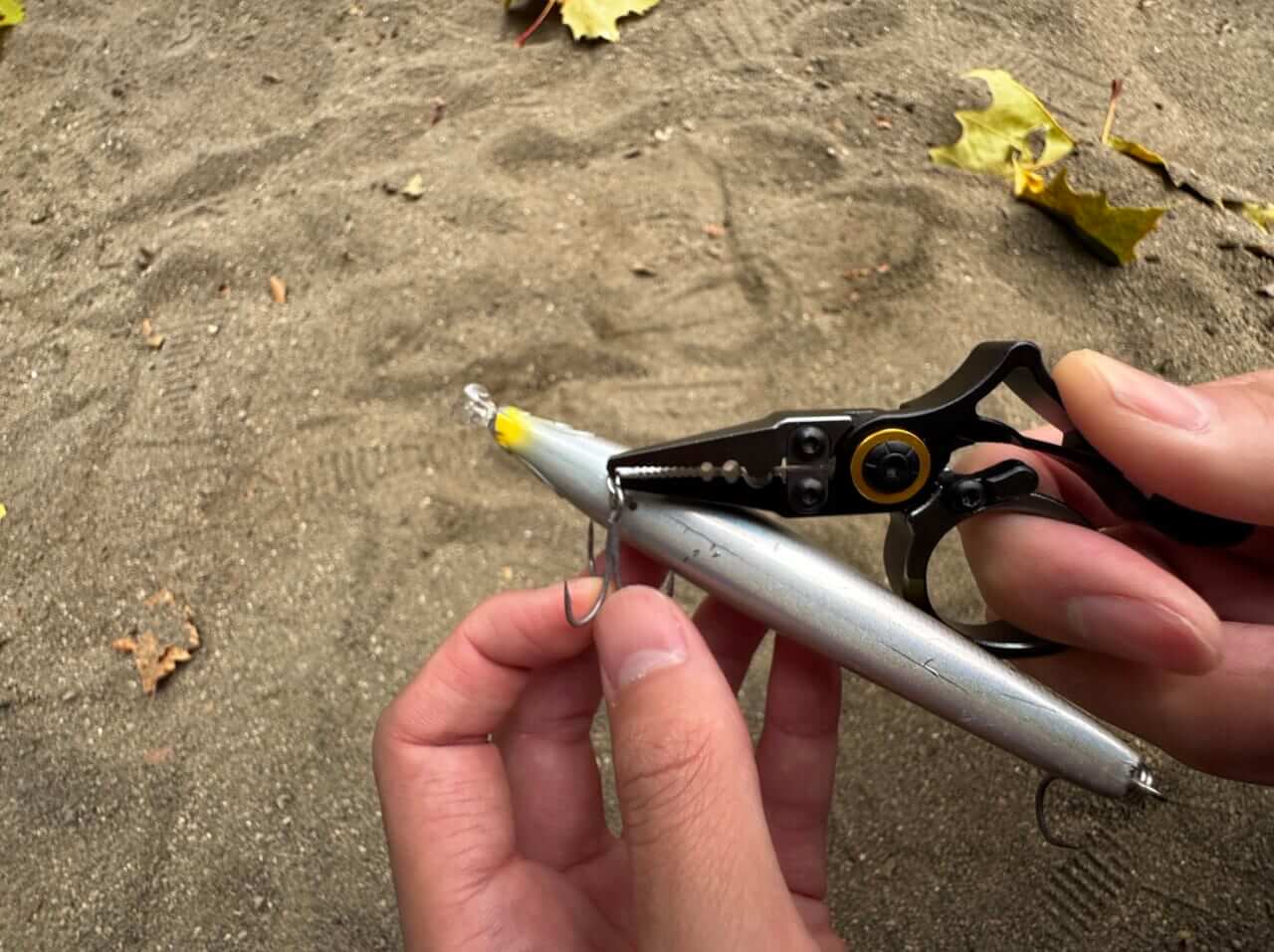 |「なんだこの形…」「ガジェット感がいいわ」この形状が実は…。見た目以上に『使える』本気の逸品。持っておいて損なしのアイテムとは?