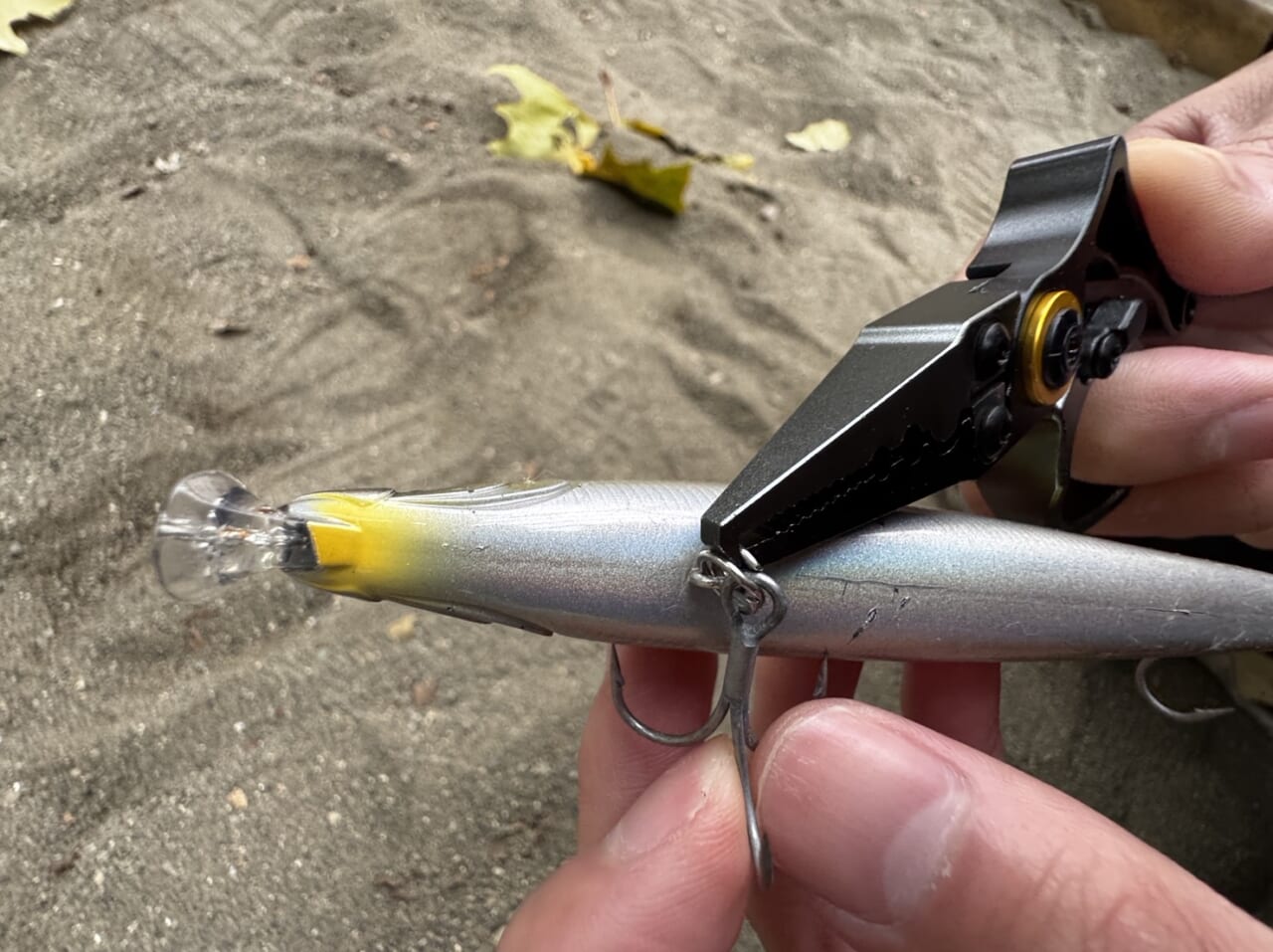 |「なんだこの形…」「ガジェット感がいいわ」この形状が実は…。見た目以上に『使える』本気の逸品。持っておいて損なしのアイテムとは?