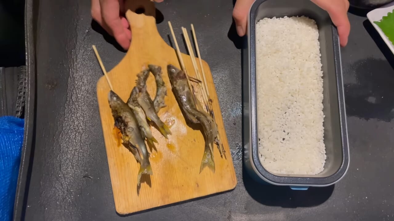 ｜「見てるだけで飯テロ」「羨ましい」流行の釣りで『絶品魚』を狙う。思わず画面から香りが伝わる“魚料理”に反響多数。「これはウマいわ…」