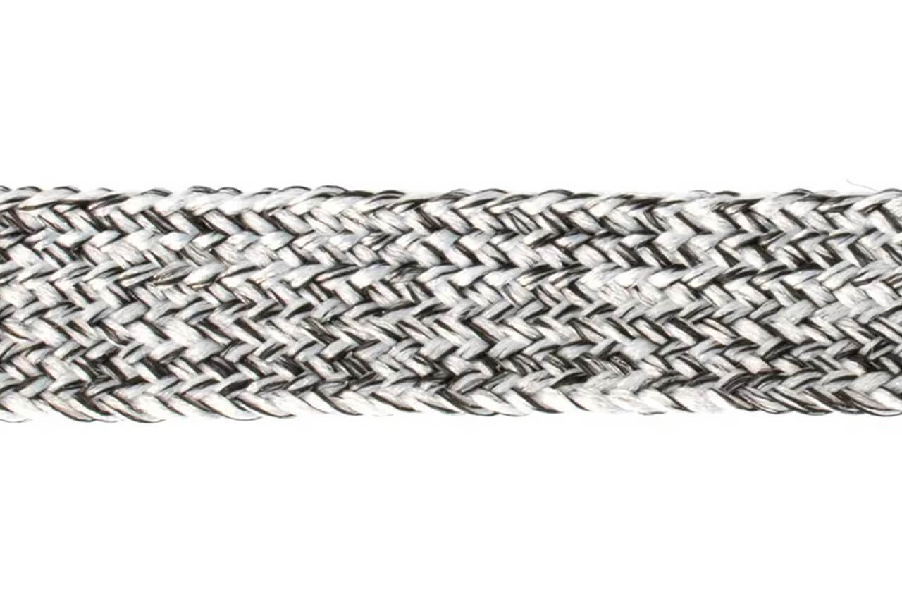 ｜【秋冬新製品】シマノから登場する防寒ウェアに帝人フロンティアの『エアロカプセル®』を採用。動きやすさと保温力に優れた一着に。