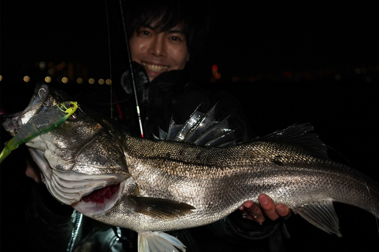 |激推しルアーで“5日連続”東京湾のランカーを捕獲。ほかのビッグベイトとは違うポテンシャルを解説。「使い方としては…。」