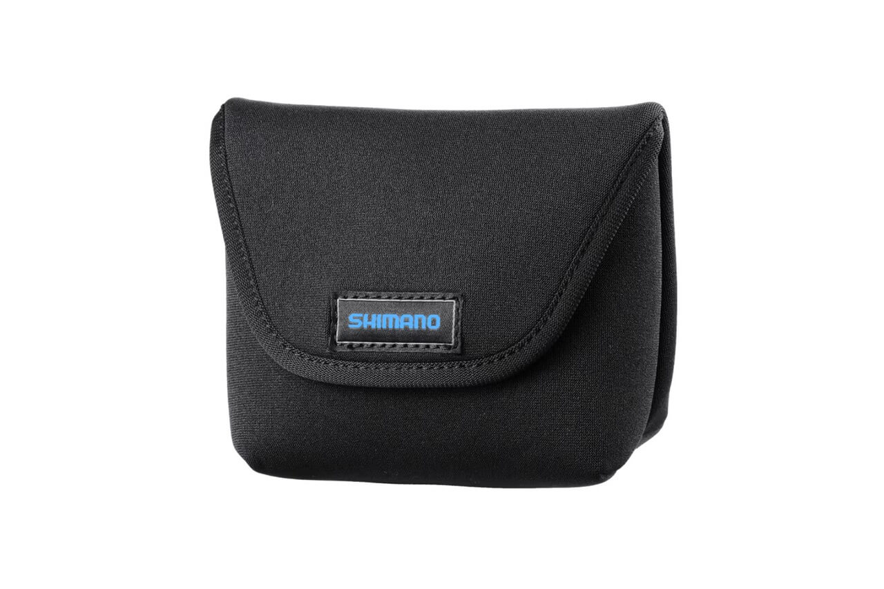 |あなたのスプールをしっかり守る。大手のシマノがこだわりを詰め込んだ『専用ケース』が登場。水を通さず、衝撃から保護する合成ゴム採用で持ち運びも安心。