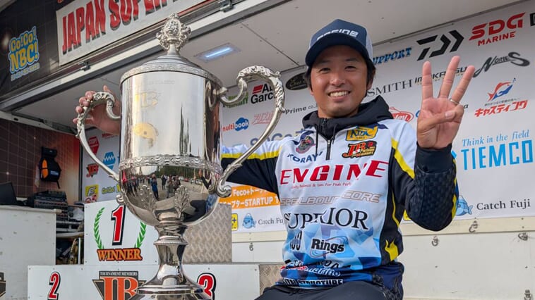 【速報】史上初の快挙⁉ 3週連続でバス釣りトーナメントを優勝！次世代アングラーが遂に覚醒か【JBクラシック】