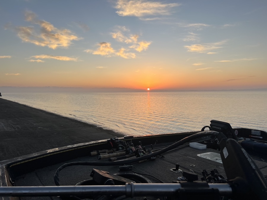 |28艇が出場するペアトーナメント。プラではグッドサイズ!「これがこの時期かなり強くなる釣法です」