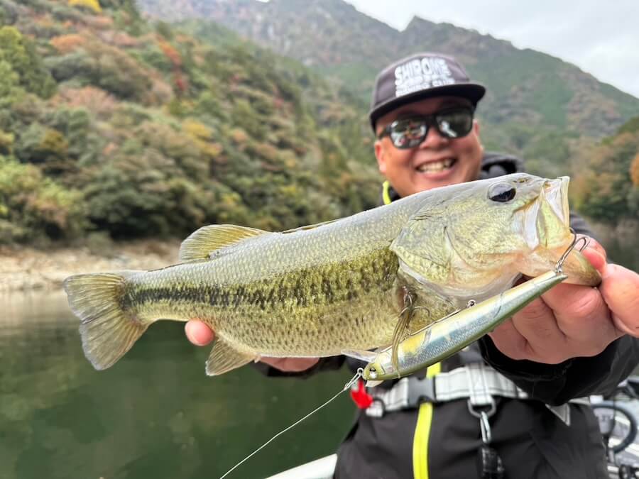 |「自分はカレー派です」冬のボート上で食べるカップラーメンは格別!そもそもチャンスが少ない季節、休憩も大事!