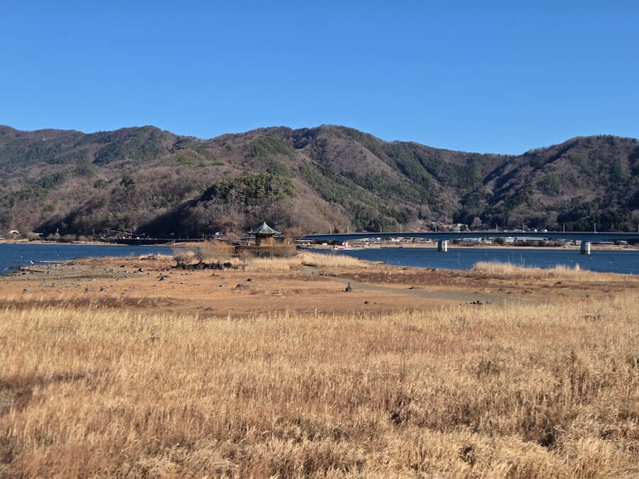 ｜「干上がってしまいそう…」バスは越冬できるのか？ワカサギの成長も遅く…。ただルアーは大きめでOK！