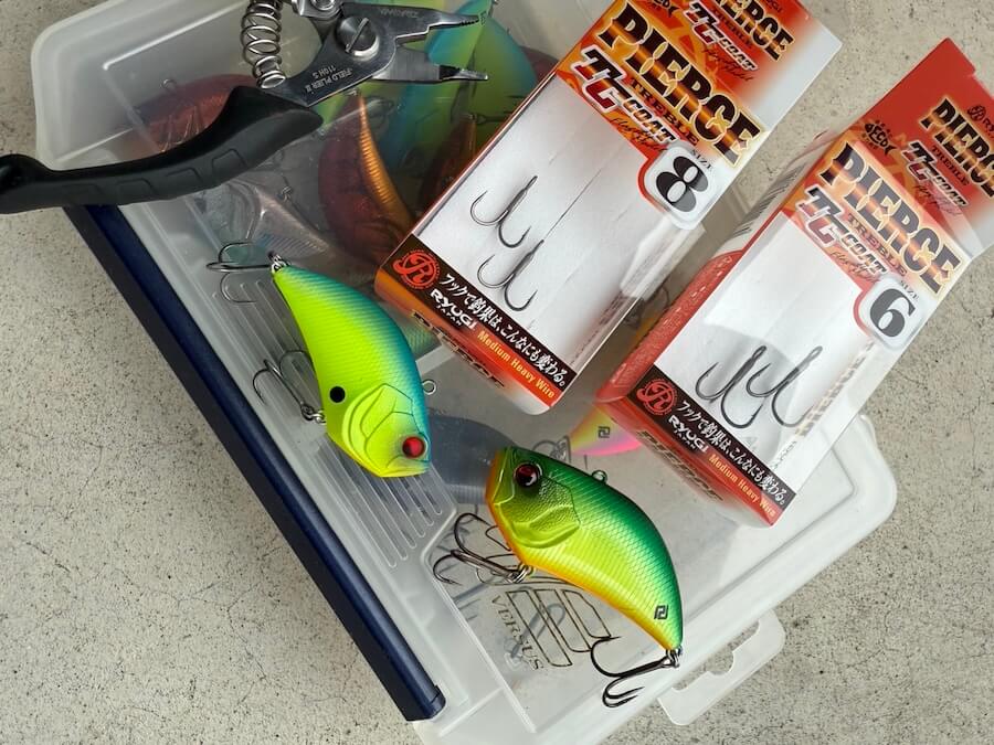 |「準備はお早めに」そろそろ“コイツら”の出番です。ウエイトは重ためからスタート。沖に魚が溜り出したらシーズンIN!使い方をメーカースタッフが解説。