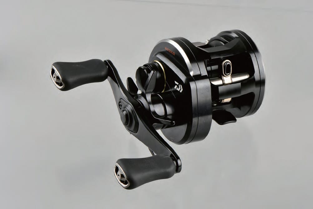 ｜【8年ぶりモデルチェンジ】やっぱりシルバーがカッコいい！「巻き」の真打”丸形”リール登場!!