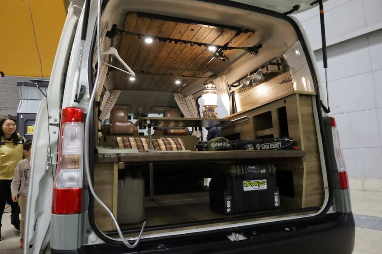 ｜「これは欲しいわ」「もはや家じゃん」“街乗りサイズ”なのに『快適空間』。“住めるレベル”のトヨタ車が登場。