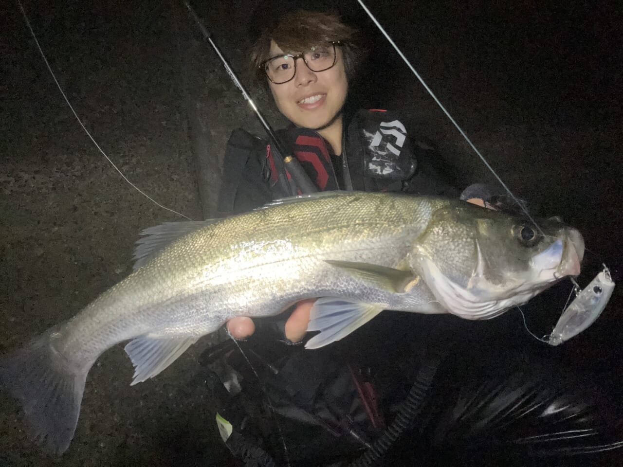 |水温は安定か?下がった直後か?真冬のシーバス釣りで大切な2つの考え方【おススメルアー&防寒も紹介!】