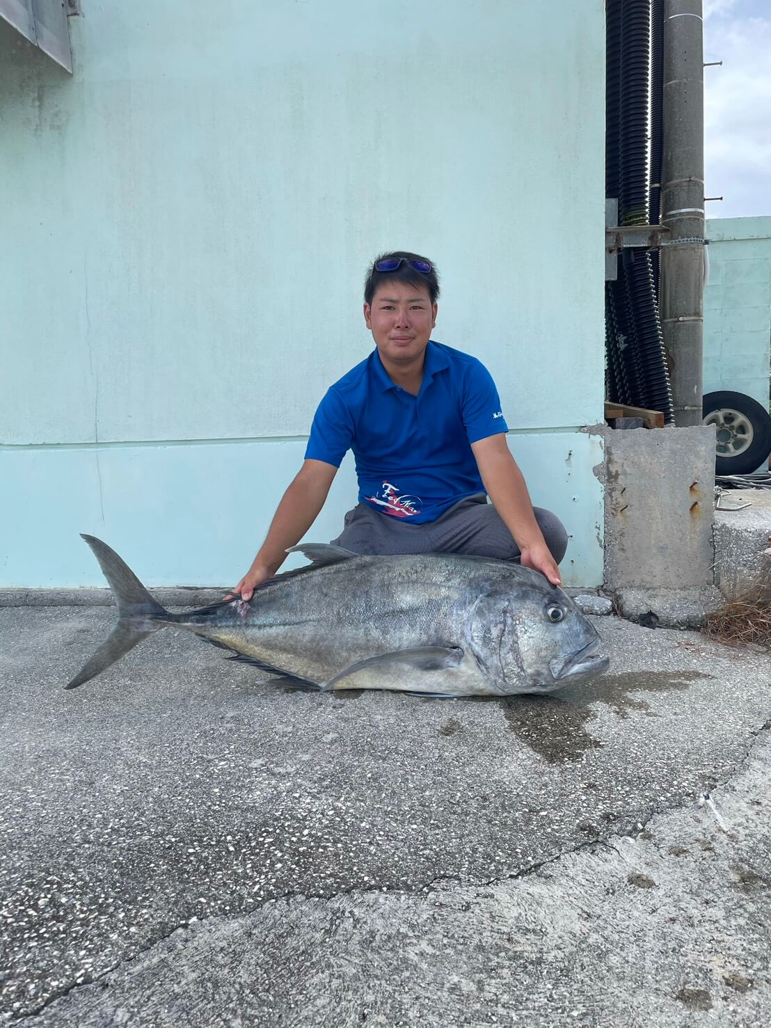 |「え、何この魚」「奇跡みたいな遭遇」手のひらサイズの『カジキ』を捕獲したら“大バズり”。リポストといいねが大変なことに。「背びれとくちばしもありました」