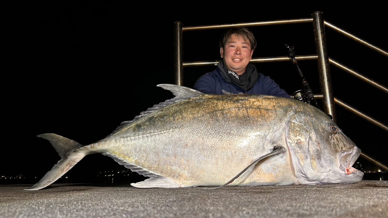 ｜「え、何この魚」「奇跡みたいな遭遇」手のひらサイズの『カジキ』を捕獲したら“大バズり”。リポストといいねが大変なことに。「背びれとくちばしもありました」