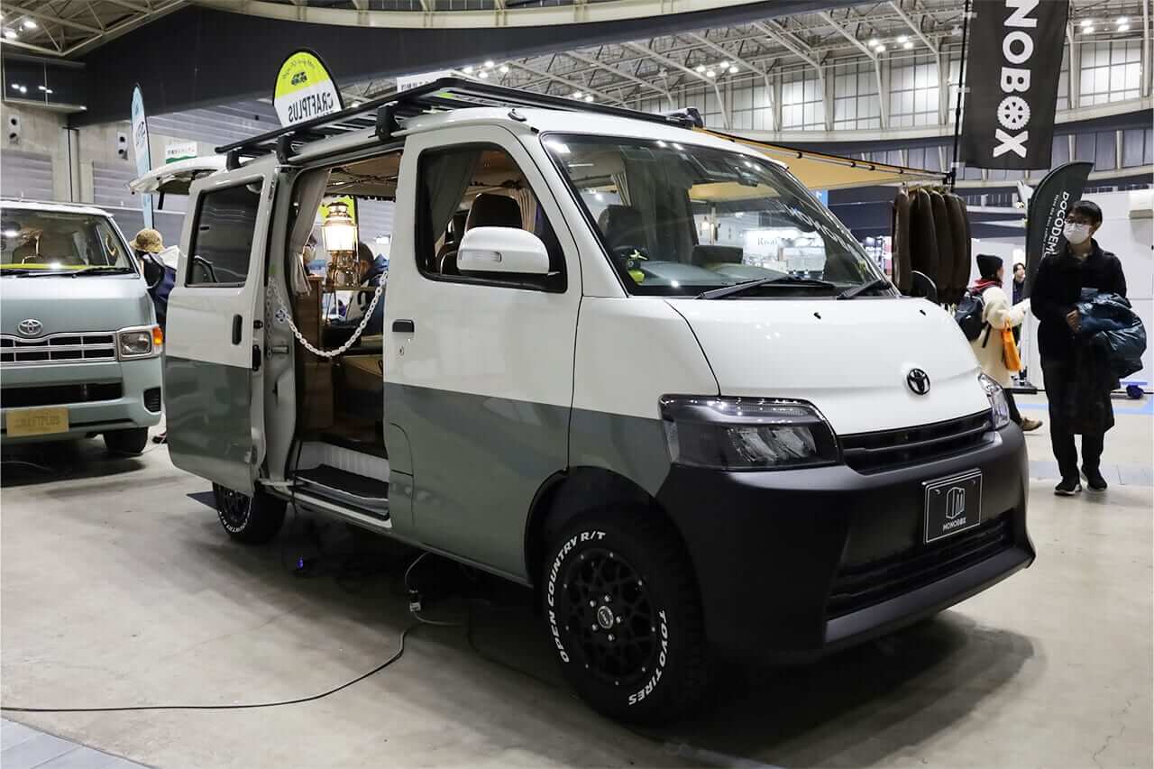 ｜「これは欲しいわ」「もはや家じゃん」“街乗りサイズ”なのに『快適空間』。“住めるレベル”のトヨタ車が登場。