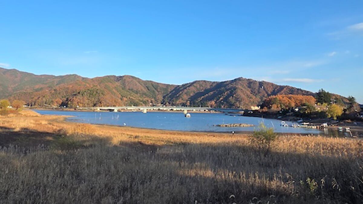 ｜これ大丈夫なんか？「こんな大減水は初めての経験…、岩盤エリアが干上がる可能性も？」ただ、釣果のほうはまずまず。ヒットルアーも公開！