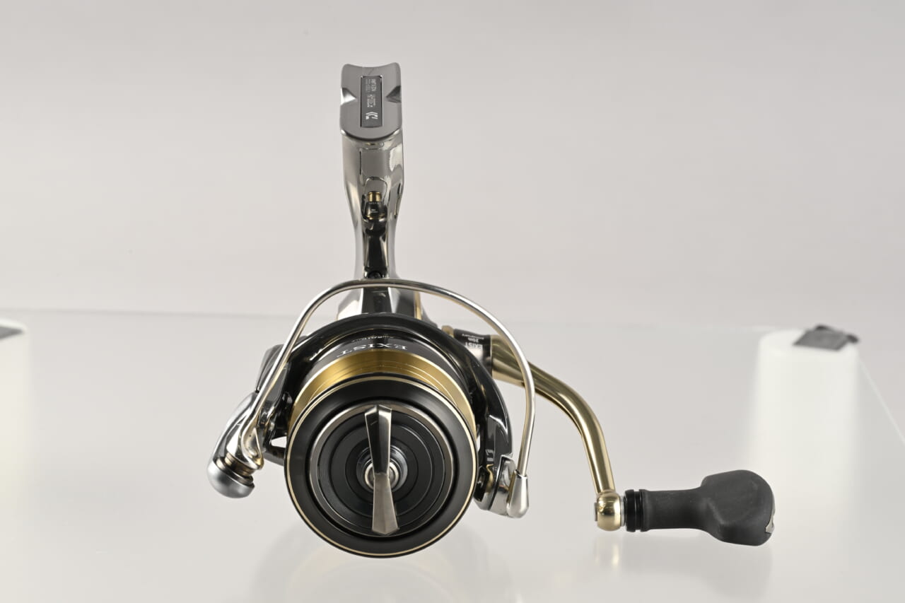 ｜「初代を彷彿…」DAIWAのイグジストに“20周年記念”モデルが登場。純正にはないデザインで、注文殺到間違いなしか…？