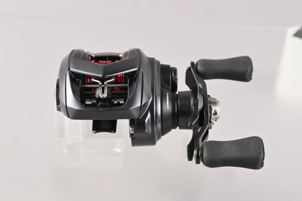 ｜ハイコスパで大人気のDAIWA『タトゥーラ』に「BF」モデルが登場。K.T.F.が開発協力し、ベイトフィネスリールの“世界標準機”に。