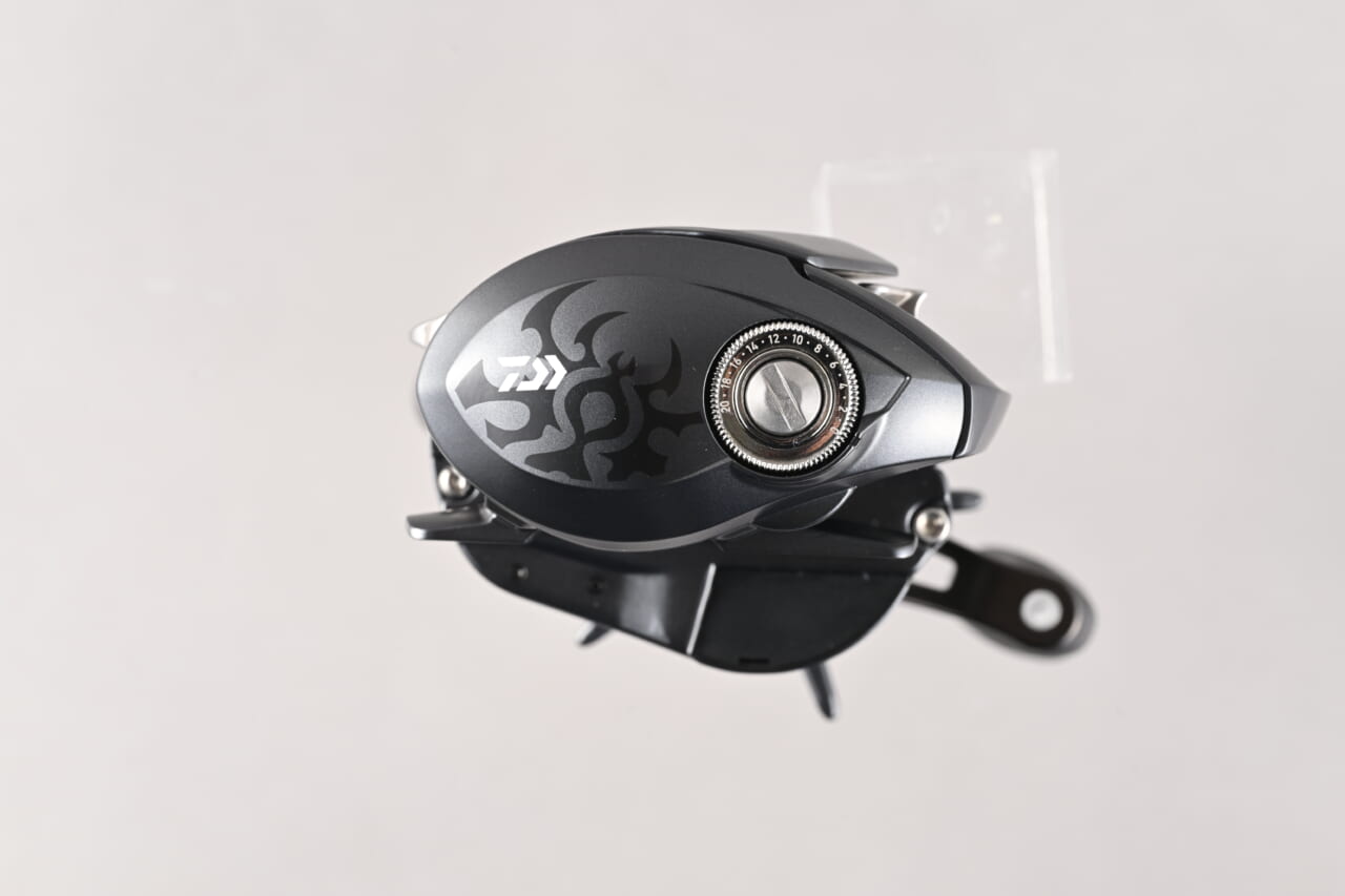 ｜ハイコスパで大人気のDAIWA『タトゥーラ』に「BF」モデルが登場。K.T.F.が開発協力し、ベイトフィネスリールの“世界標準機”に。
