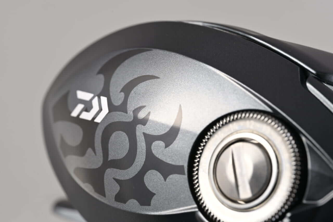 ｜ハイコスパで大人気のDAIWA『タトゥーラ』に「BF」モデルが登場。K.T.F.が開発協力し、ベイトフィネスリールの“世界標準機”に。