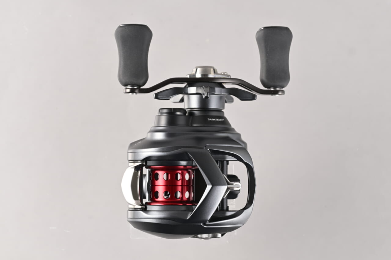 ｜ハイコスパで大人気のDAIWA『タトゥーラ』に「BF」モデルが登場。K.T.F.が開発協力し、ベイトフィネスリールの“世界標準機”に。