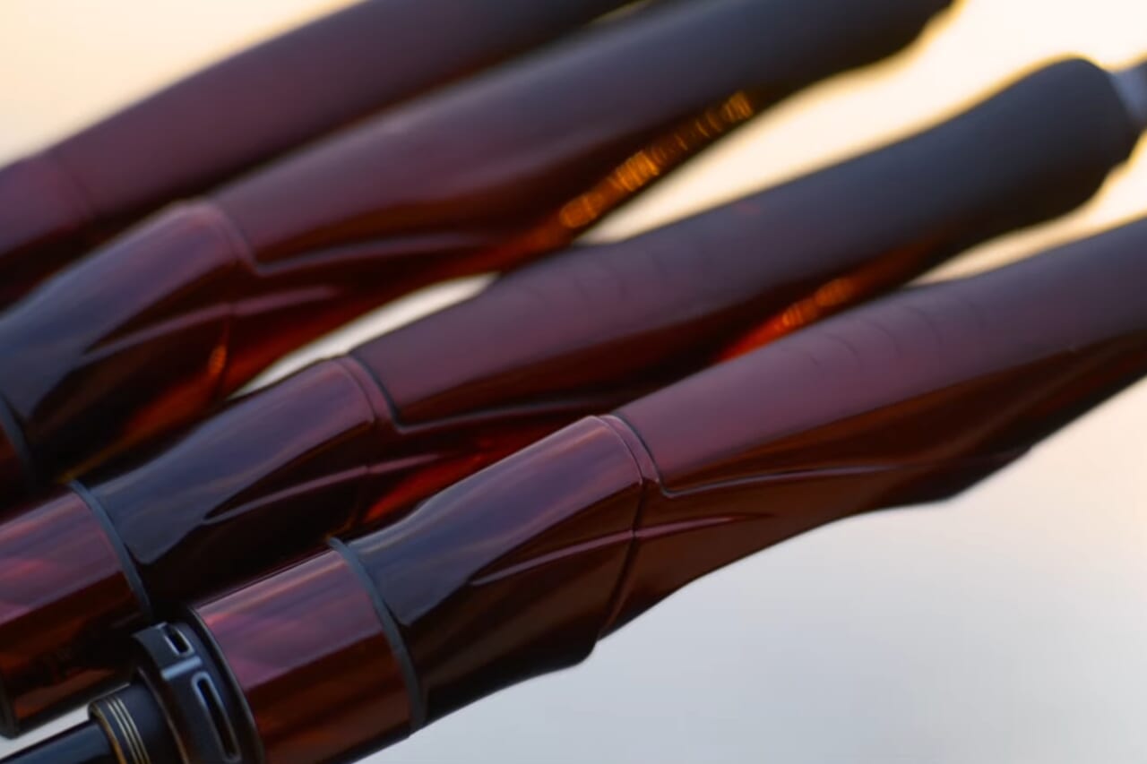 ｜シマノから発売される究極のフラッグシップロッド。東レのM46Xを採用したブランクスが感度と操作性を極める。エキスパートにこそ使ってほしい1本に。