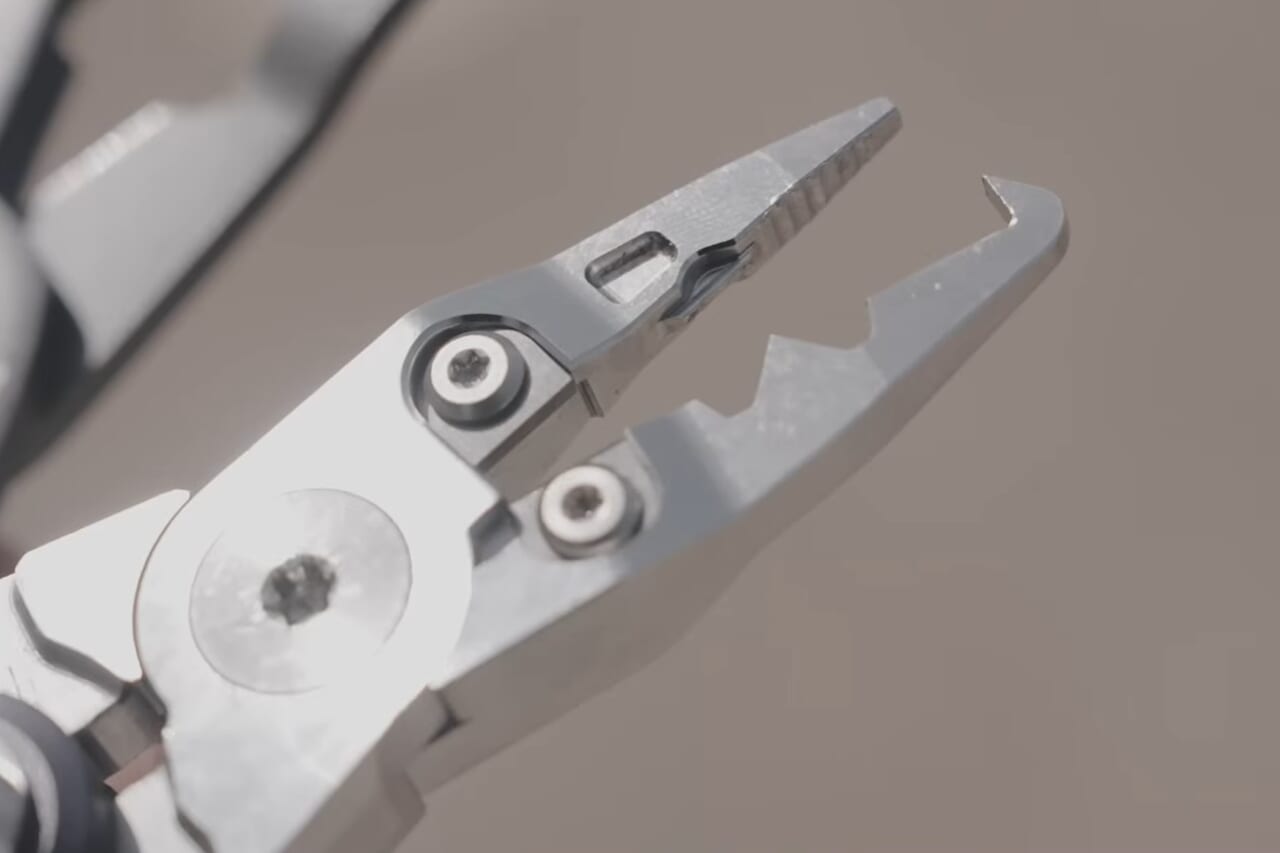 |「フル切削ってマジか…」シマノが本気で作ったプライヤーが登場。“ラストレジスト”コンセプト採用で、破格の耐錆性能を獲得。愛用できる逸品に。