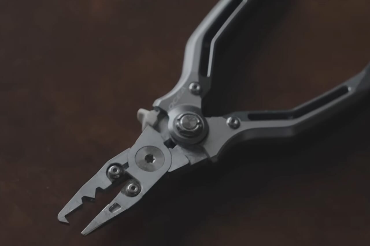 |「フル切削ってマジか…」シマノが本気で作ったプライヤーが登場。“ラストレジスト”コンセプト採用で、破格の耐錆性能を獲得。愛用できる逸品に。