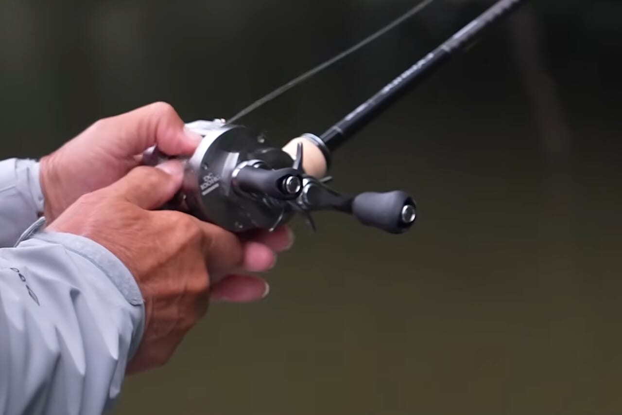 ｜シマノから“コンクエスト史上最高”の「オールラウンダー」が登場。最新スプールとDCブレーキシステムにより、場所を選ばず性能を発揮するリールに。