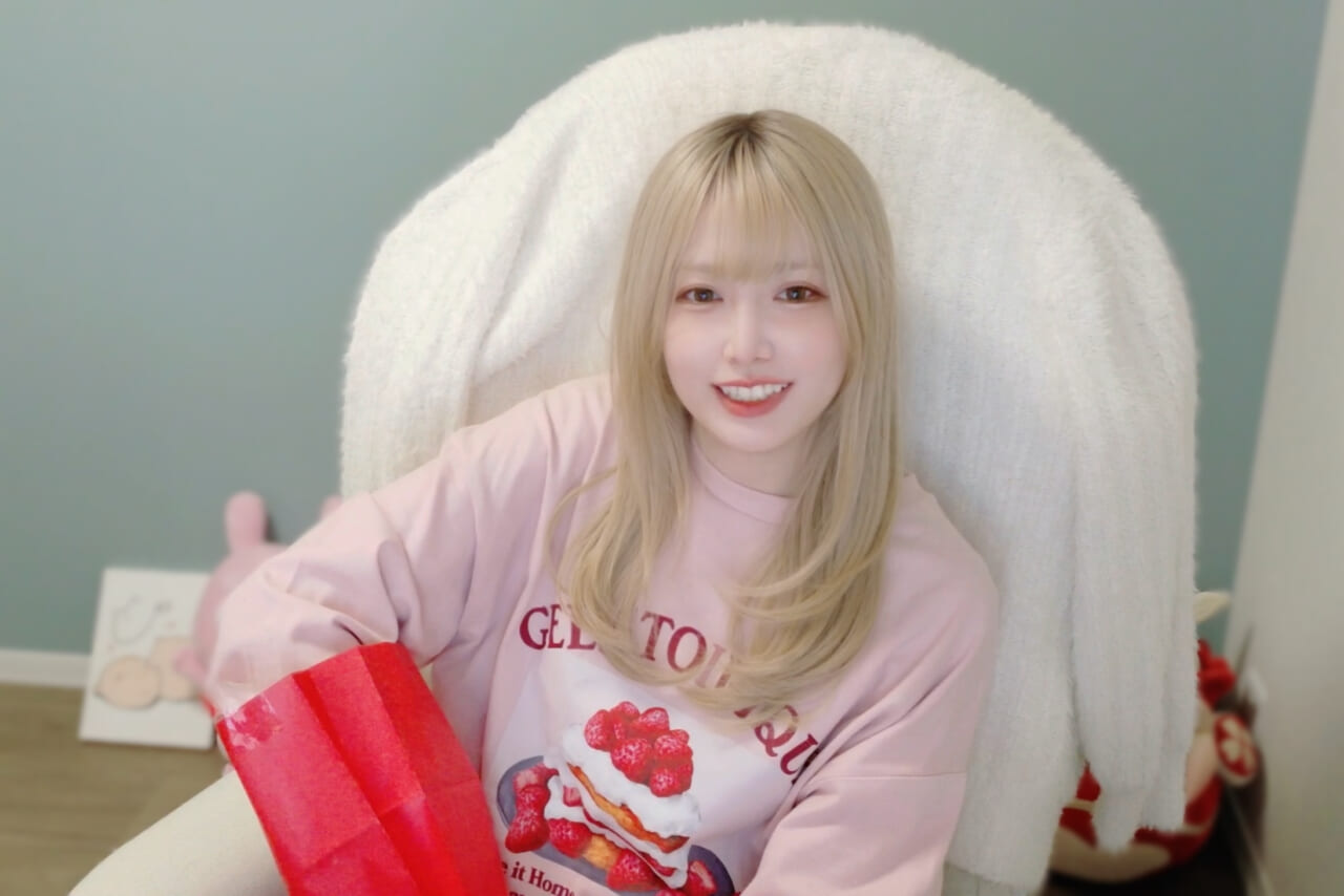 ｜「え、可愛い」釣りガールが『釣具福袋』を開封してみたら…。気になる中身がコチラ。「とっても楽しかったです！」