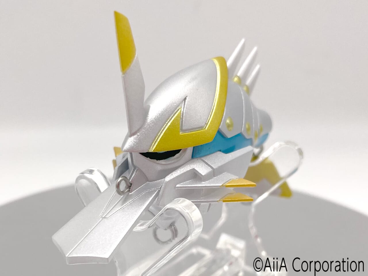 |【釣りフェスで現物をチェック!】ガンダム生みの親がルアーをデザイン!ヒロイックすぎるビジュアルに話題騒然!!